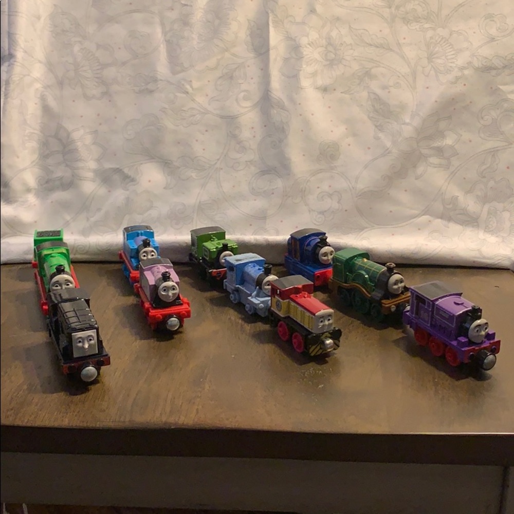 Thomas the train magnet train set